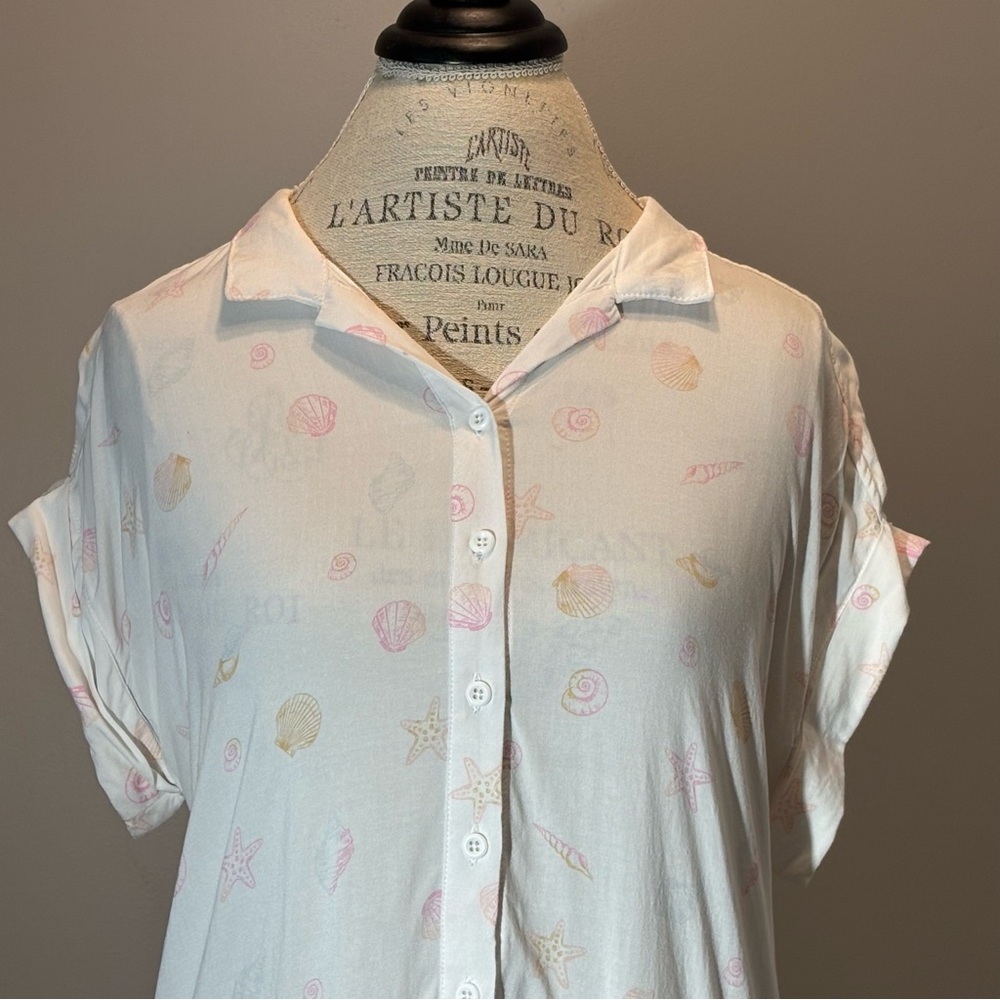 Alexander Jordan Pastel Shell Print Button Up White Blouse Size M